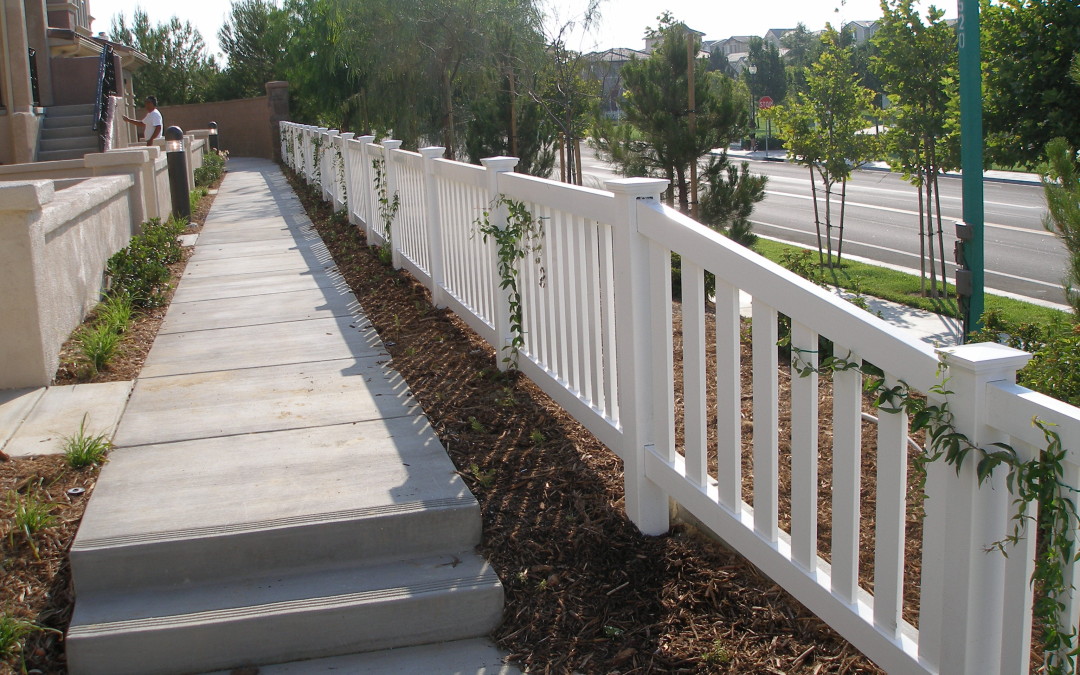 How Long Do Vinyl Fences Last? - Pacific Fence & Wire Co.