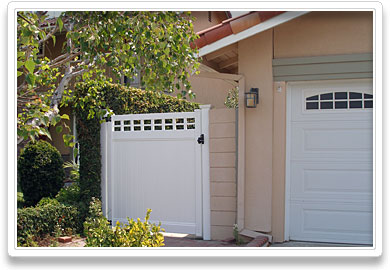 vinyl privacy gate